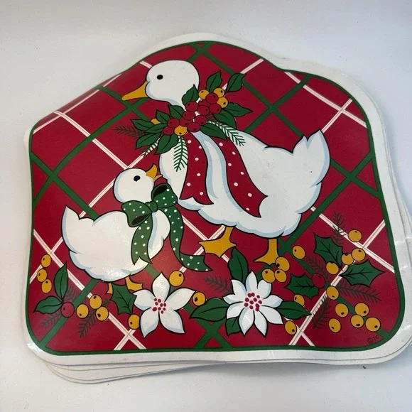 Vintage TC Christmas Placemats Set of 5 Red Green Holiday Duck Fair Condition‎