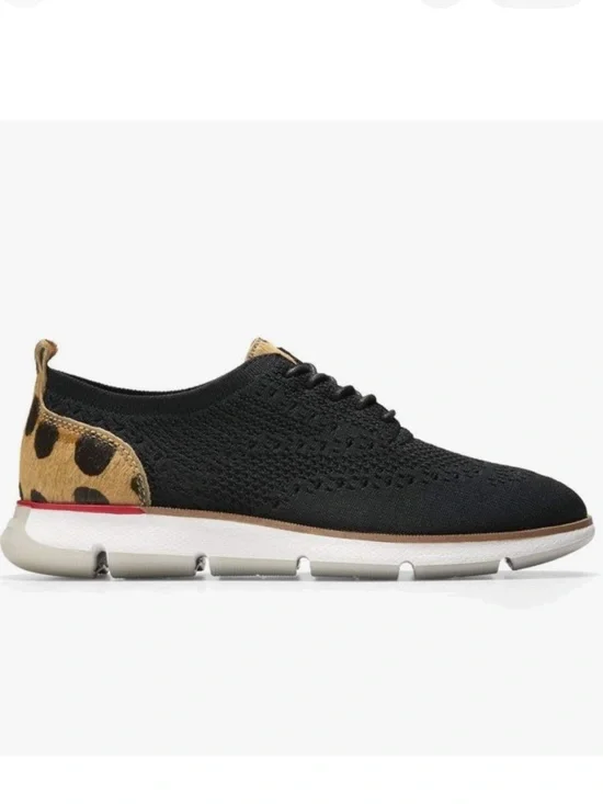 Cole Haan Zerogrand Stitchlite Oxford. Size 8