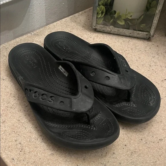 CROCS Classic Black Sandals Unisex- M-7; W-9