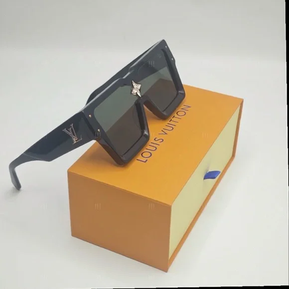 Modern LV Black Sunglasses with Glimmering Accent