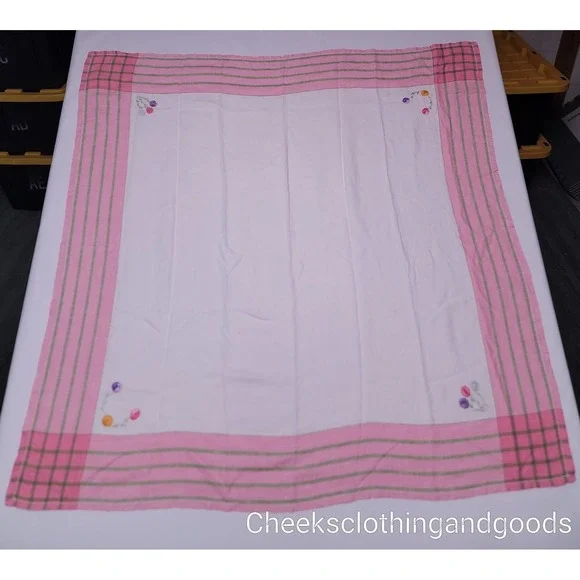 Vintage Hand Embroidered Linen Card Tablecloth 44.5'x43.5
