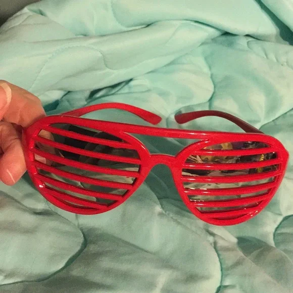 Striped Red Mirror🥳HP🥳Sunglasses