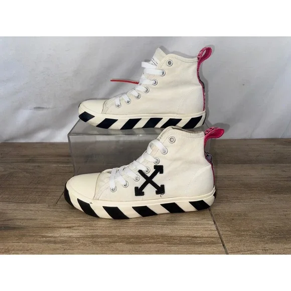 OFF WHITE Off White Vulc Low Top Canvas Sneakers White Black Pink Logo Tag Women