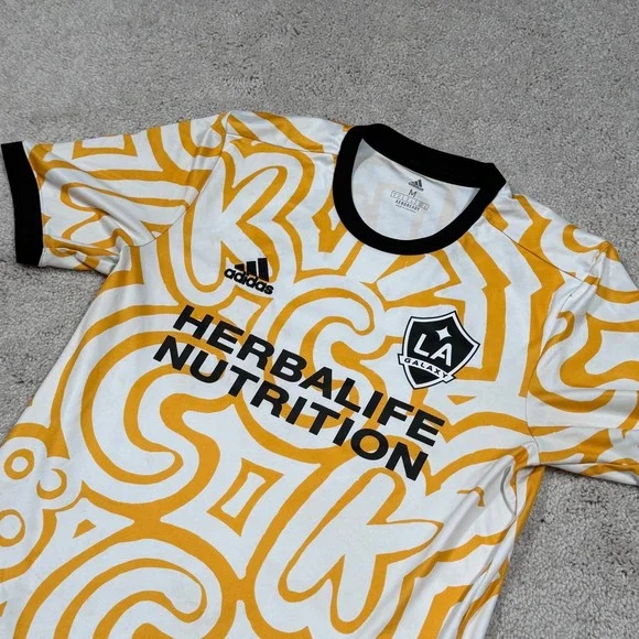 Adidas LA Galaxy Kick Childhood Cancer Soccer Jersey Mens Medium Yellow GJ0785