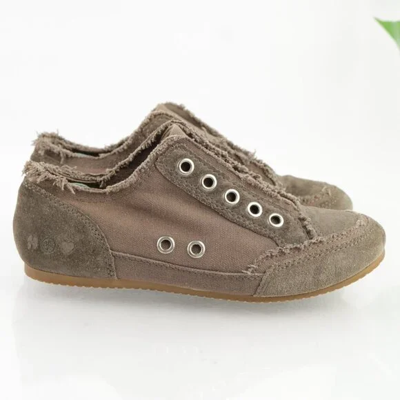 VTG Lucky Brand Womens Sneaker Size 7 Tan Suede Laceless Slip On Frayed Shoes 90