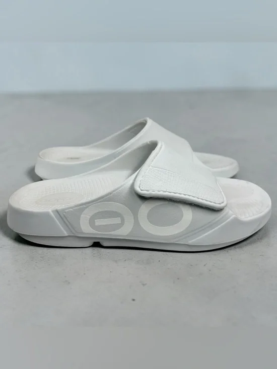 OOFOS OOahh Sport Flex Recovery Sandals Men’s 10 Women’s 12 Adjustable White