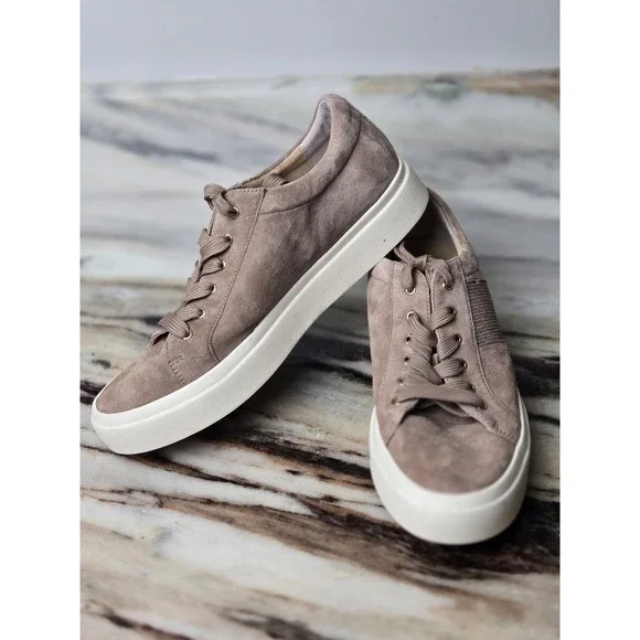 Vaneli Sport Taupe Suede Low Top Sneakers Shimmer Side Panel Womens 8M Platform