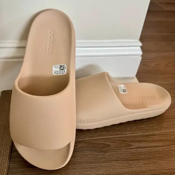 Adidas Adilette Lumia Slides Tan Neutral Pool Shower Beach Mens 11 NEW IN BOX