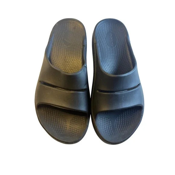 OOFOS OOahh Slide Sandal Black Recovery Footwear OOfoam Men 9 Women 11