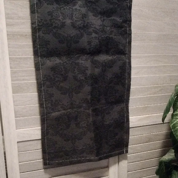 ⚜️ Gothic Inspired Extra Long Table Runner