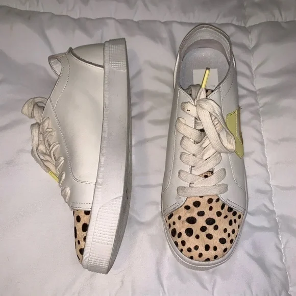 Dolce Vita Zeph sneakers!! Women’s size 6 1/2