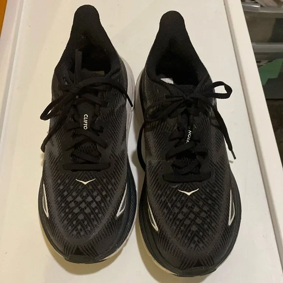 Hoka One One Womens Clifton 9 Fitness Workout Running Shoes size 9.5