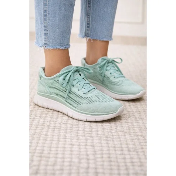 Vionic Joey Mint Green Perforated Athleisure Sneakers Size 7 Athletic Shoes‎