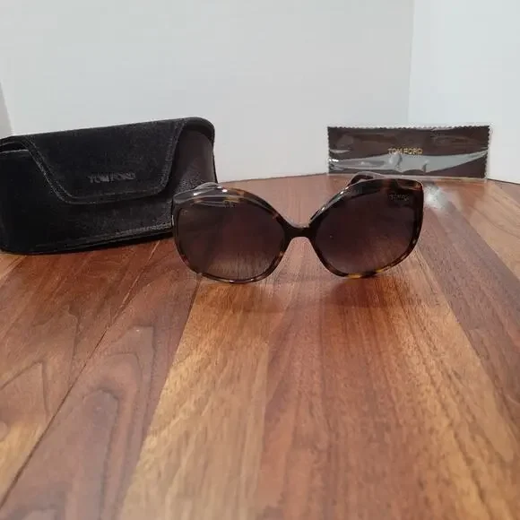 Tom Ford Chiara Sunglasses FT0919 Metal T Logo At Temple Dark Havana
