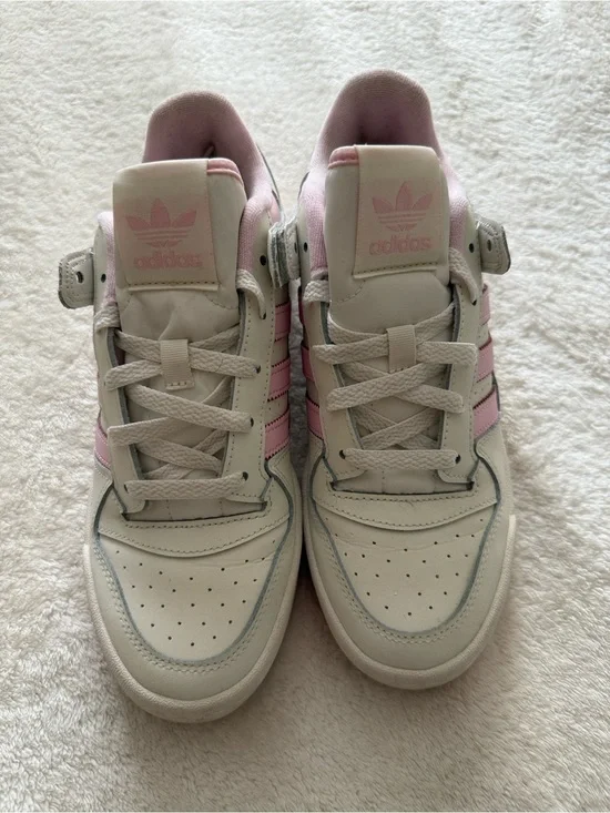 adidas White and Pink Low-Top Sneakers | women size 8.5
