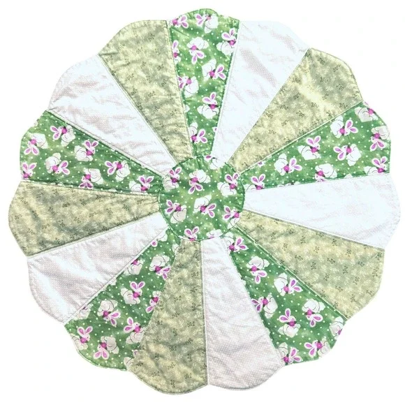 Spring Bunny Quilted Table Topper Handmade Reversible Green Floral Scalloped 21