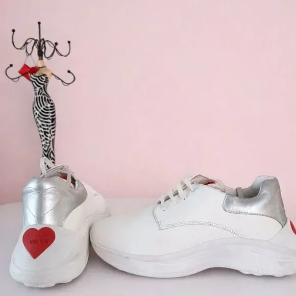 Love Moschino Nappato Bianc Scarpad Running Sneaker size 38 Used. See pictures