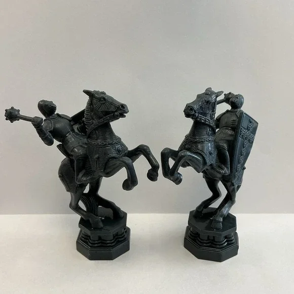 2002 Harry Potter Wizard Chess Set Replacement 2 Black Knights Plastic Pieces