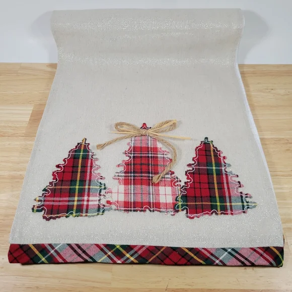 Christmas Table Runner NWOT 14x72