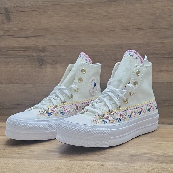 Converse White High-Top Sneakers with Classic Design