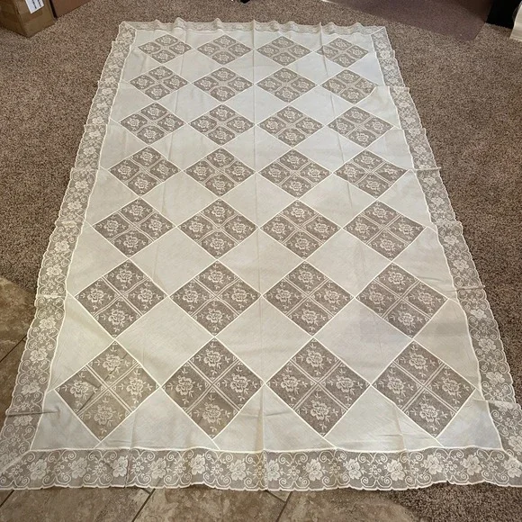 Country Lace‎ Patchwork  Tablecloth Handmade Farmhouse 102