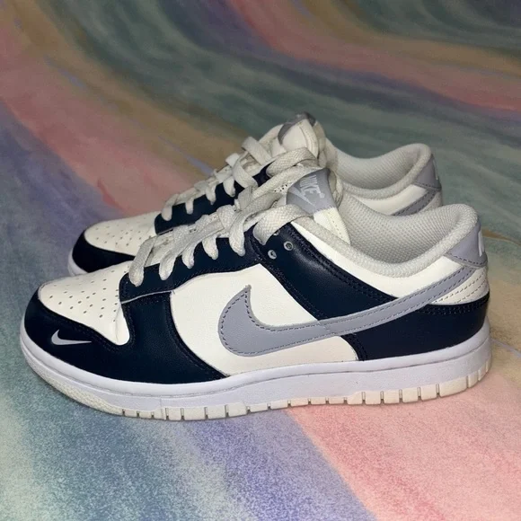 WOMEN'S NIKE DUNK LOW RETRO CASUAL SHOES size 5
