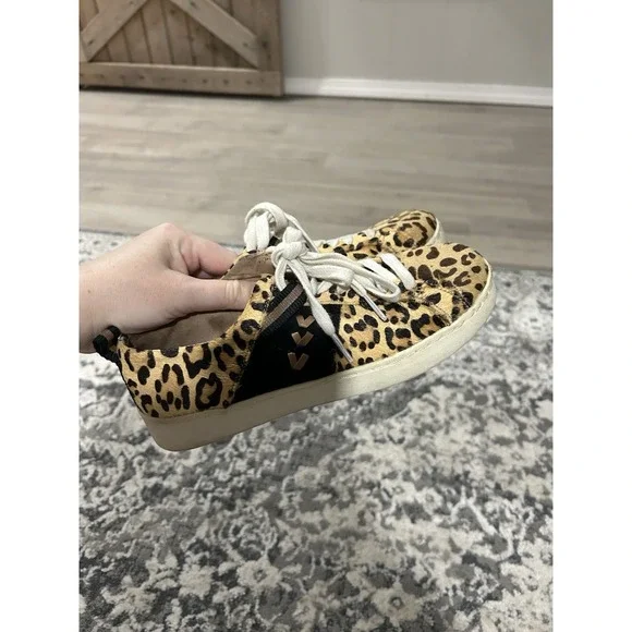 Jack Rogers Women's Animal Print Tennis Shoes‎ Size 6.5