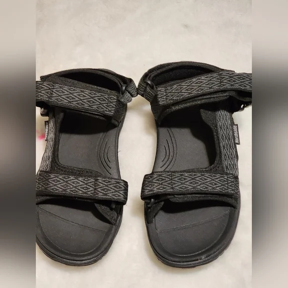 Black Sporty Sandals with Adjustable Straps and Contoured Footbed