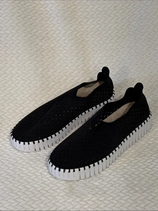 Ilse Jacobsen Womens Black Tulip Slip On Platform Sneakers Casual Comfort Sz 40