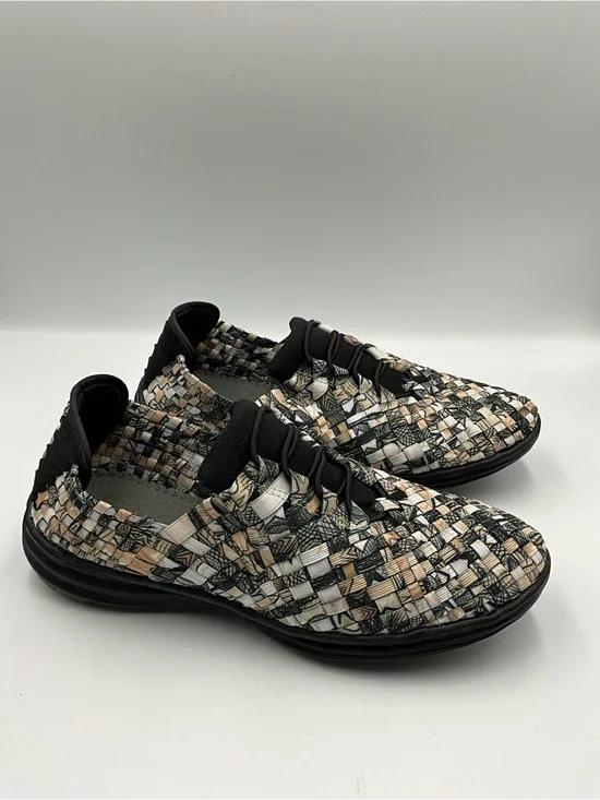 bernie mev. Sneakers Size 4 Black, White, Beige Woven Slip On Sneakers