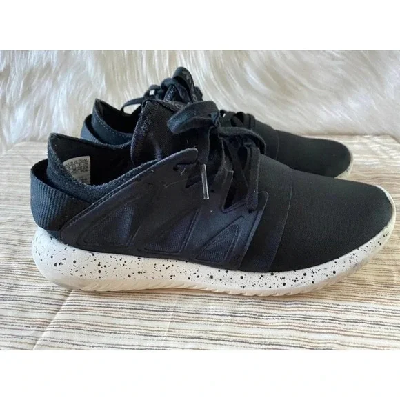 Adidas Tubular Men's PYV Male Size US 6.5 Black White Athletic Lace-Up Sneakers