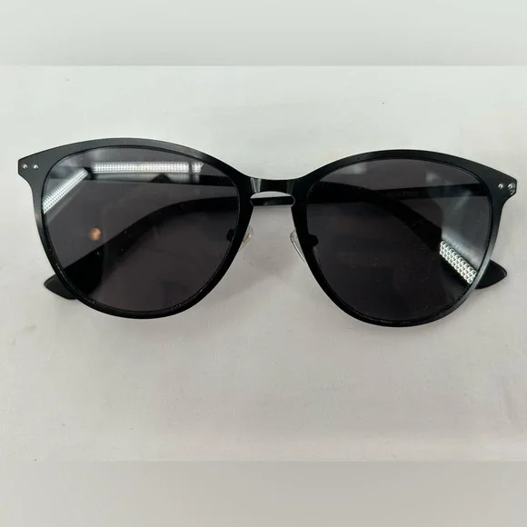Classic Black Round Oversized Sunglasses Retro Chic Wire Frames ICU EYEWEAR