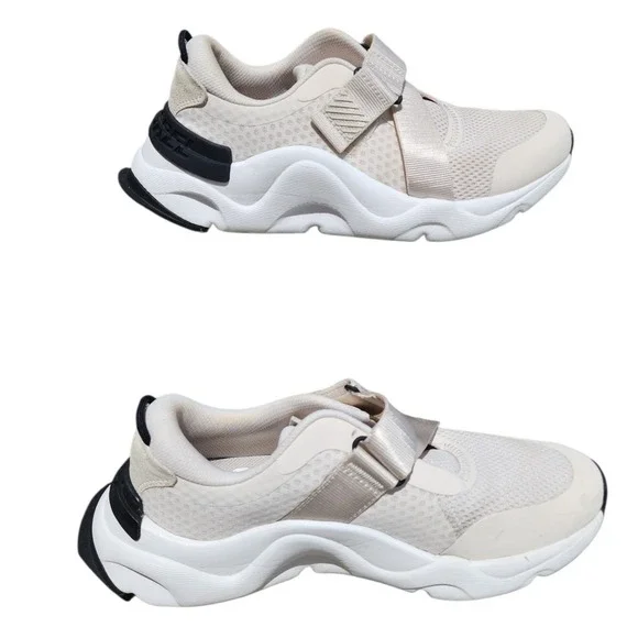 Sorel Kinetic Impact Strap Cream Black Scalloped Sole Sneakers Shoes