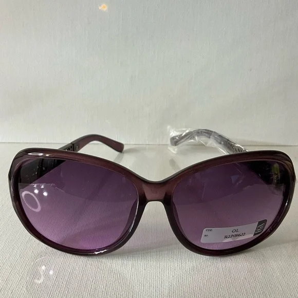 Chic Purple Sunglasses