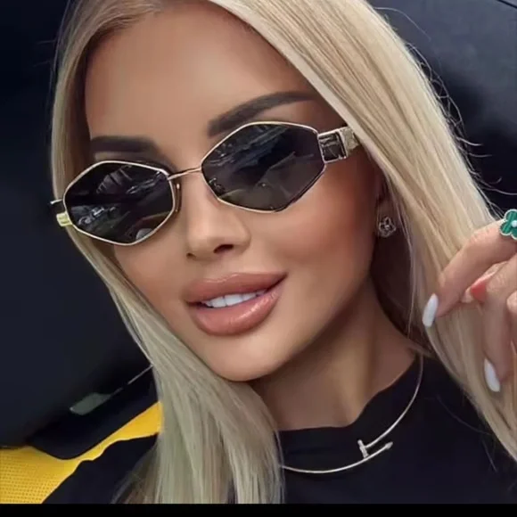 Chic Black and Gold Women's Sunglasses