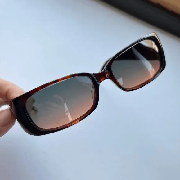 VTG Cosmopolitan Y2K Slim Rectangle Sunglasses Tortoise Gradient Lens