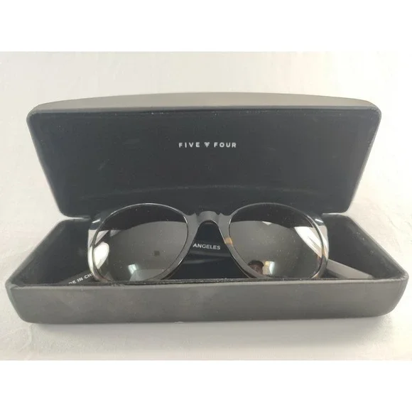 Five Four Sunglasses Black Tortoise Two-Tone Frame Designed In Los Angeles‎ Mint