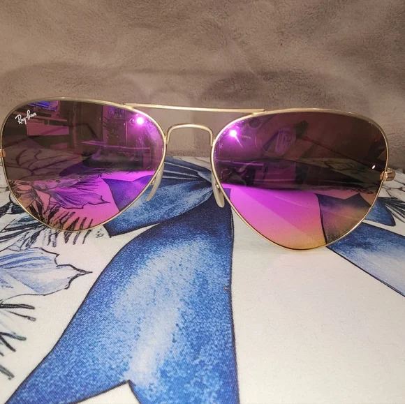 Ray-Ban Gold Frame with Pink Lenses Sunglasses