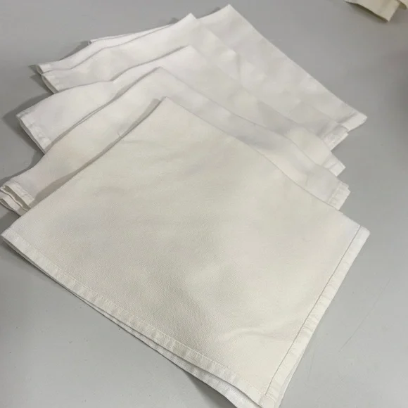 Set of White Cloth Napkins