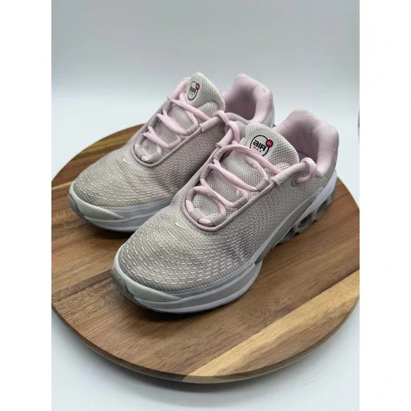 Nike Air Max Dn Size Kid's 3 1/2Y/Women's 5  Pink Grey Sneakers 0586