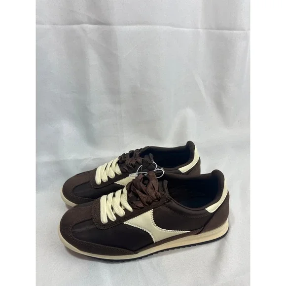 Universal Thread Womens Brown Cream Jogger Sneakers Memory Foam Size 8 NEW
