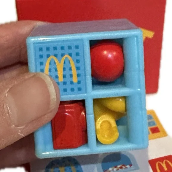 LIL MCDONALDS PLAY PLACE AREA TOY TINY MINI HAPPY MEAL BOX 3 & UNDER W/ STICKERS