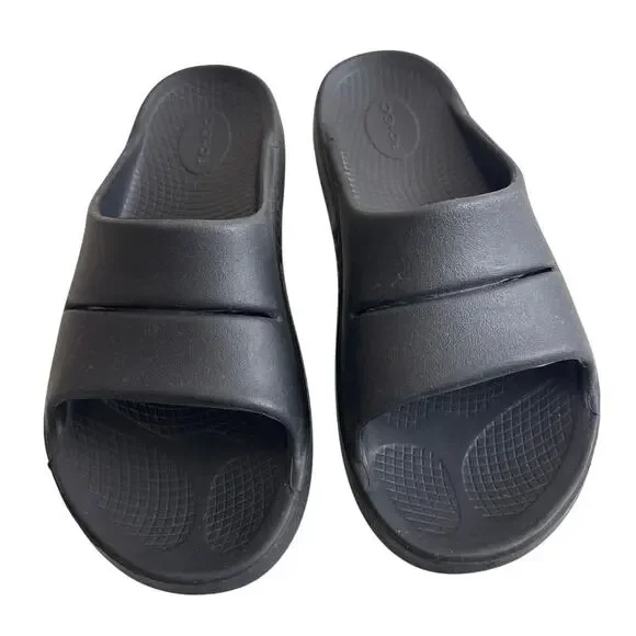 OOFOS OOahh Slide Sandals Black M10 W12 EU43 Recovery Comfort