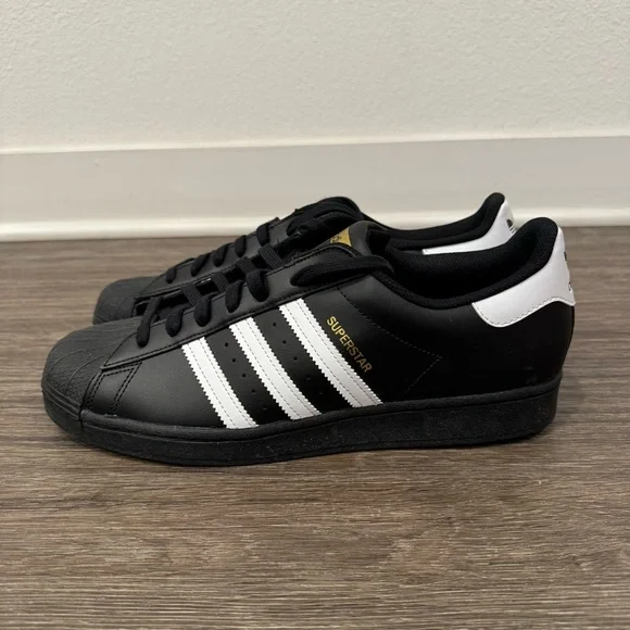 Adidas Superstar sz 11