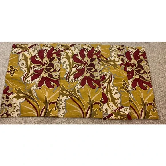 World Market Set of 4 Floral NWT Placemats Green and Maroon 13 x 19 Cotton