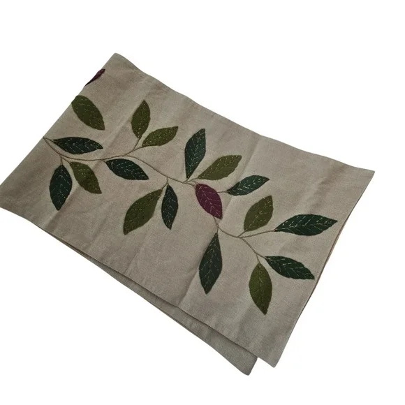 Leaf Pattern Table Runner 14