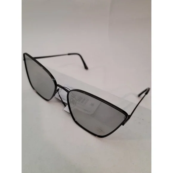 Foster Grant‎ Sunglasses Womens Gunmetal Cat Eye Silver Mirrored Lens Steel Wire