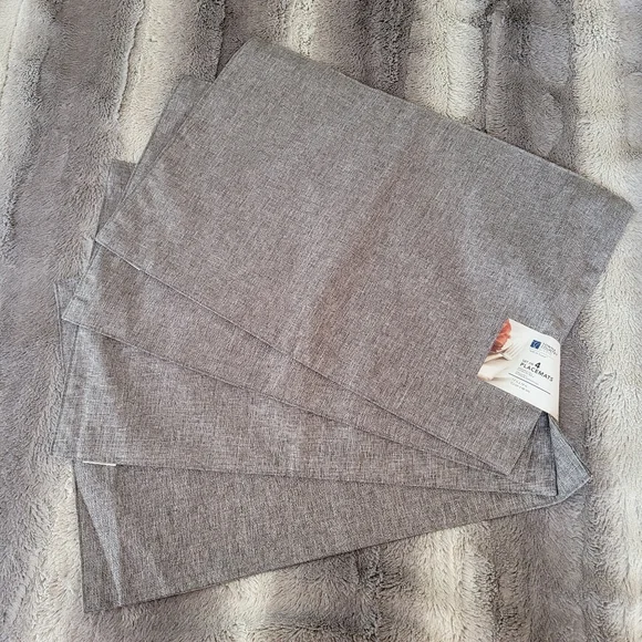 Town & Country Living Placemats NWT