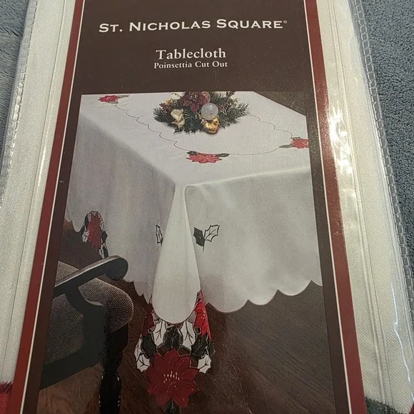 St Nicholas Square Christmas Tablecloth White Red‎ Poinsettia Kohls 60