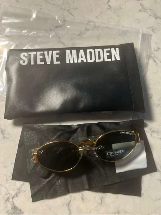 Steve Madden Mystie Sunglasses - NWT